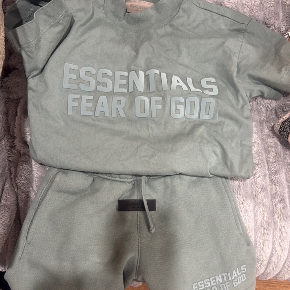 Essentials Kids Short Sleeve Tee in Sage Green